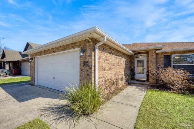 4907 Makenna Cir, Pace, FL 32571