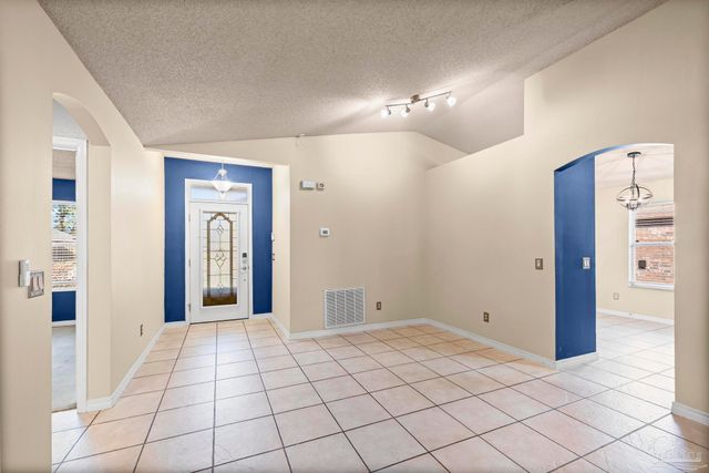 4907 Makenna Cir, Pace, FL 32571