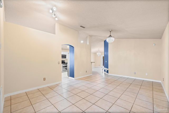 4907 Makenna Cir, Pace, FL 32571