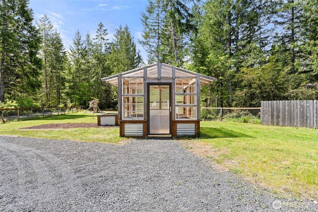 401 E Sunset Ridge Road, Union, WA 98592