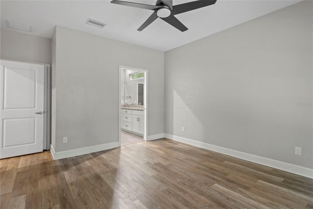 25726 SW 19TH AVENUE, Newberry, FL 32669