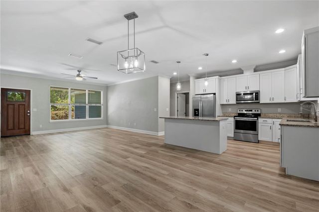 25726 SW 19TH AVENUE, Newberry, FL 32669