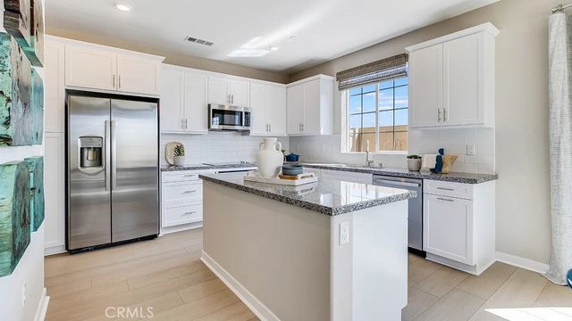 1164 Thunderchief Lane, Rialto, CA 92376