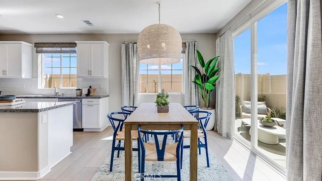 1164 Thunderchief Lane, Rialto, CA 92376