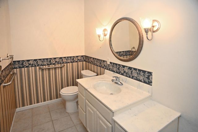 1220 Bostwick Avenue, Chesterton, IN 46304