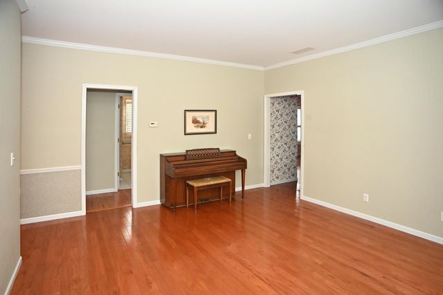 1220 Bostwick Avenue, Chesterton, IN 46304