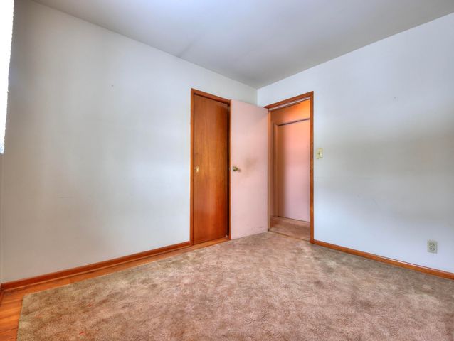 8343 W Pahs Road, Michigan City, IN 46360