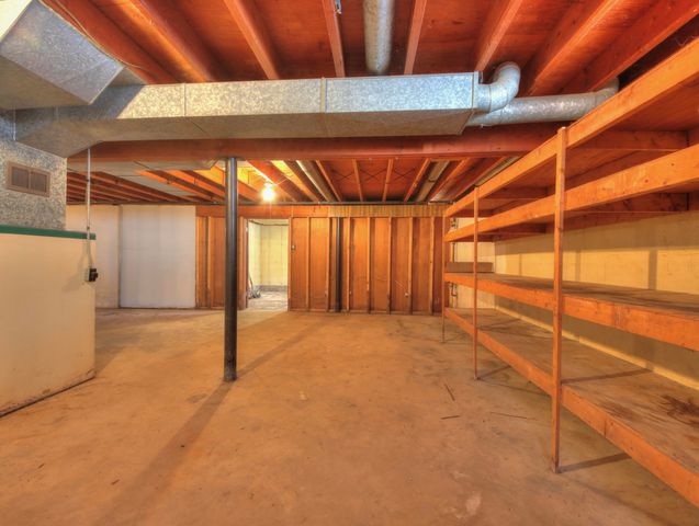 8343 W Pahs Road, Michigan City, IN 46360