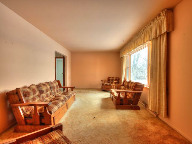 8343 W Pahs Road, Michigan City, IN 46360