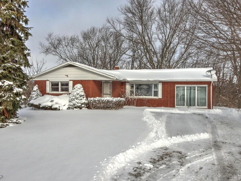 8343 W Pahs Road, Michigan City, IN 46360