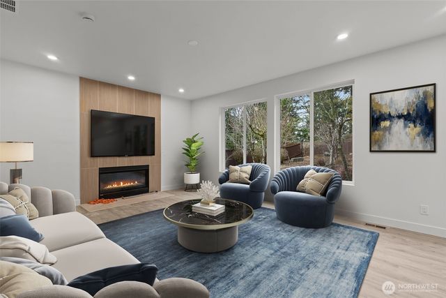 1127 48th Court SE, Auburn, WA 98092