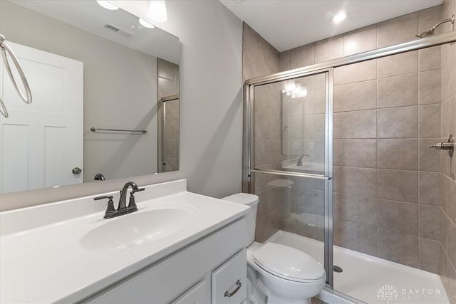 413 Bethpage Way 7-300, Lebanon, OH 45036