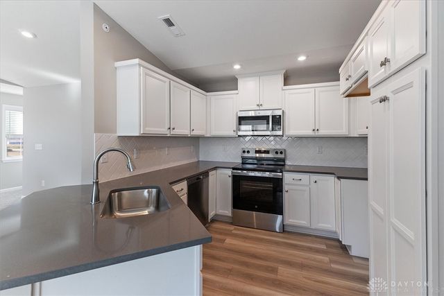 413 Bethpage Way 7-300, Lebanon, OH 45036