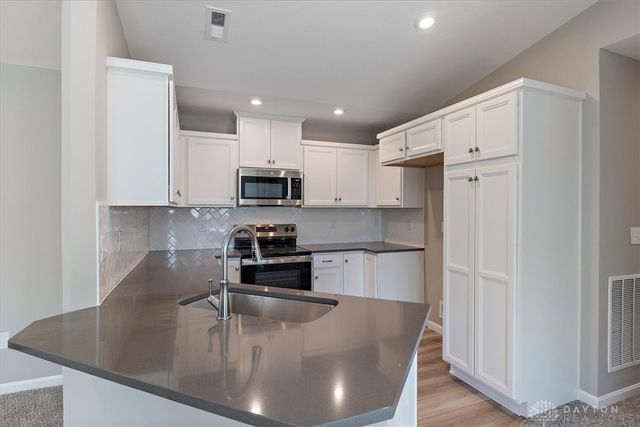 413 Bethpage Way 7-300, Lebanon, OH 45036