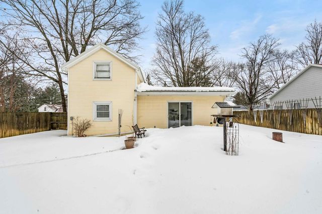 411 S Walnut Street, Kalkaska, MI 49646