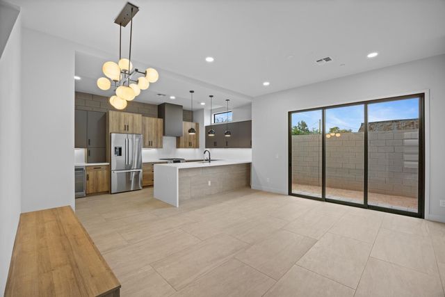 377 E Windsor Avenue 5, Phoenix, AZ 85004