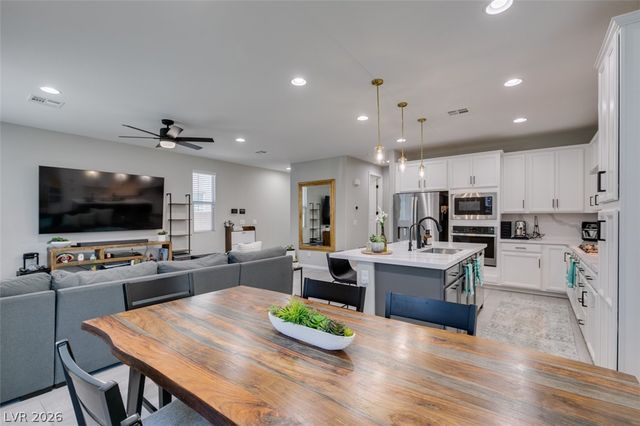1909 Rini Ridge Avenue, North Las Vegas, NV 89031
