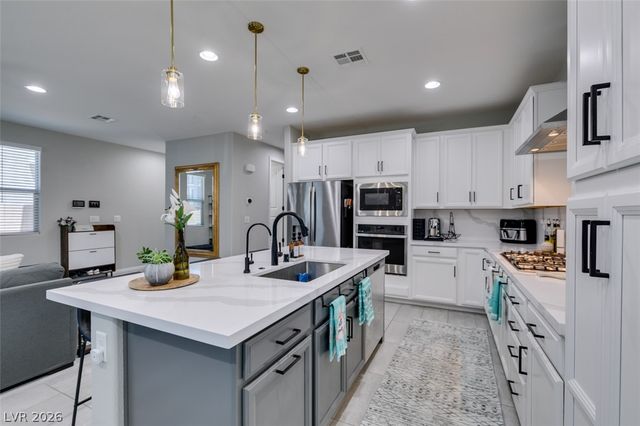 1909 Rini Ridge Avenue, North Las Vegas, NV 89031