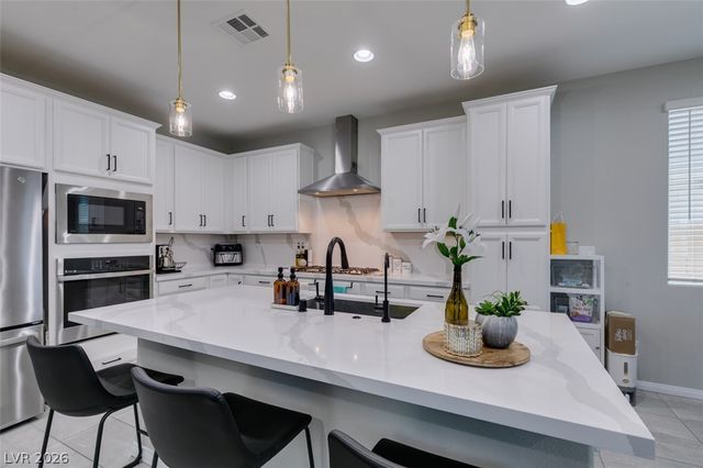 1909 Rini Ridge Avenue, North Las Vegas, NV 89031