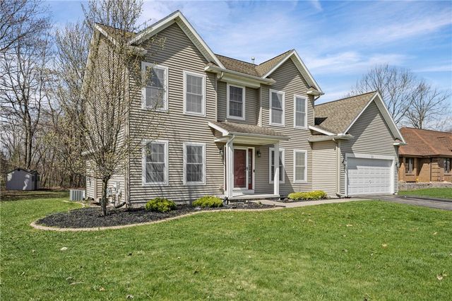 556 Melwood Drive, Greece, NY 14626