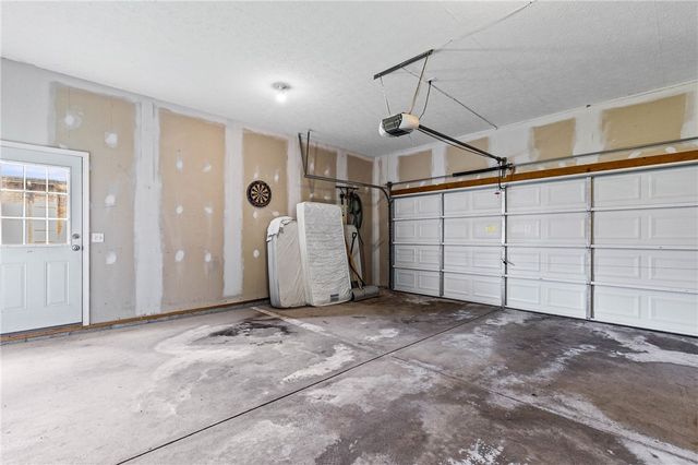 556 Melwood Drive, Greece, NY 14626
