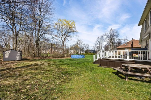 556 Melwood Drive, Greece, NY 14626