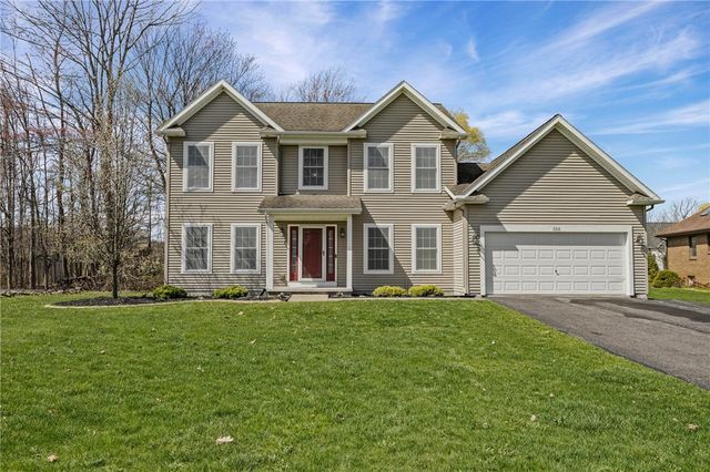 556 Melwood Drive, Greece, NY 14626