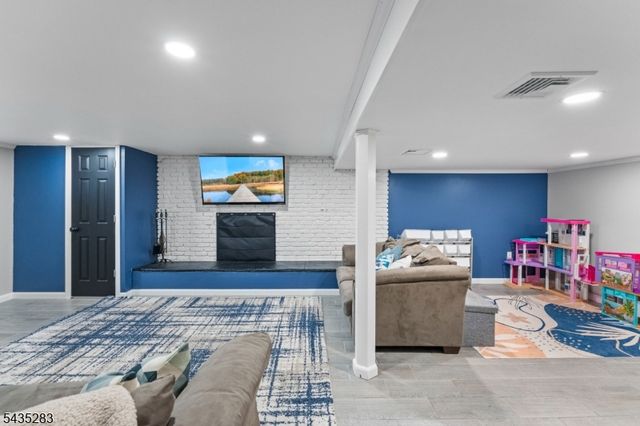 12 Calvin Ave, Lodi Boro, NJ 07644