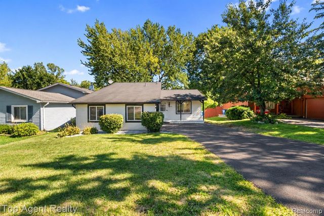 675 Woodingham Avenue, Waterford, MI 48328