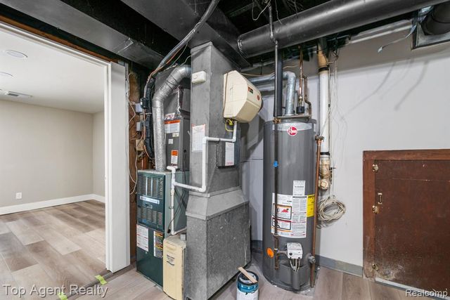 675 Woodingham Avenue, Waterford, MI 48328