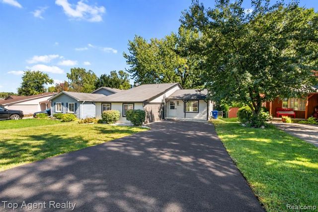 675 Woodingham Avenue, Waterford, MI 48328