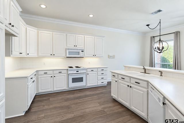 2313 Dietz, Tyler, TX 75701