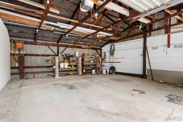 8345 State Route 143, Edwardsville, IL 62025
