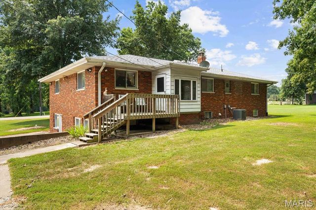 8345 State Route 143, Edwardsville, IL 62025