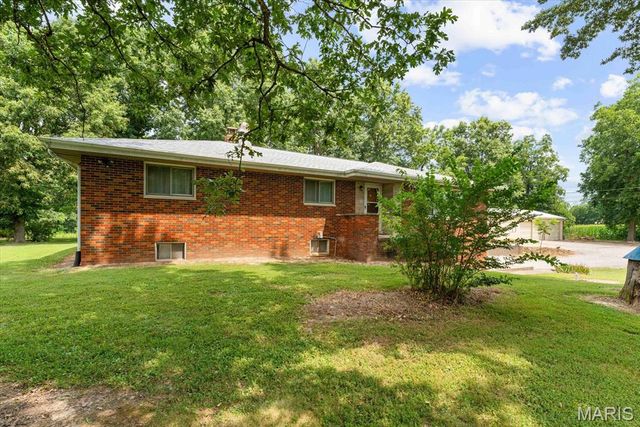 8345 State Route 143, Edwardsville, IL 62025