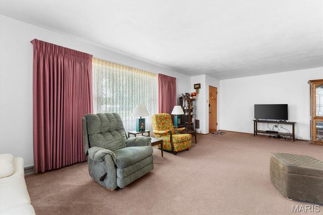 8345 State Route 143, Edwardsville, IL 62025