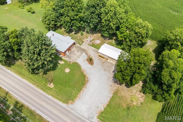 8345 State Route 143, Edwardsville, IL 62025