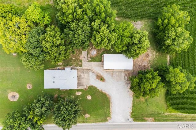 8345 State Route 143, Edwardsville, IL 62025