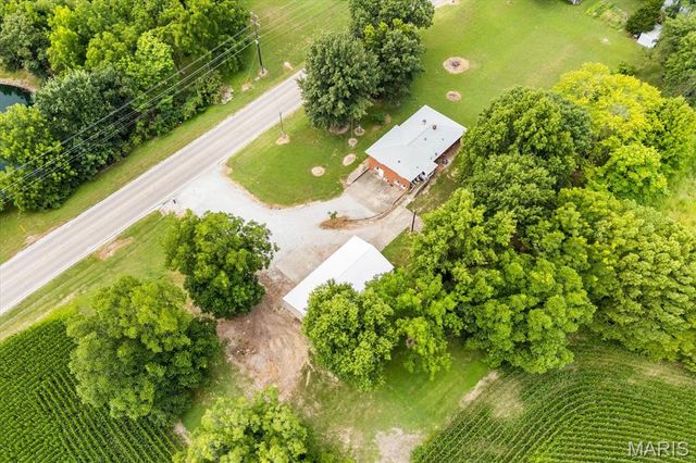 8345 State Route 143, Edwardsville, IL 62025