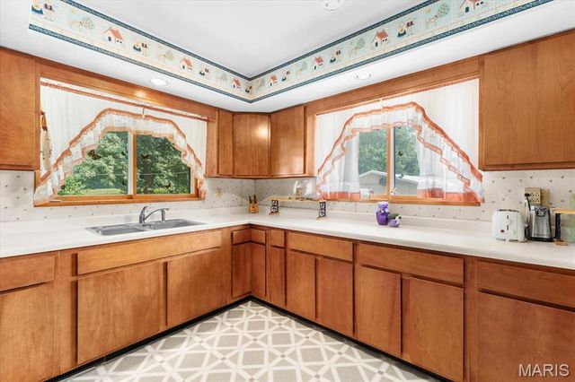 8345 State Route 143, Edwardsville, IL 62025