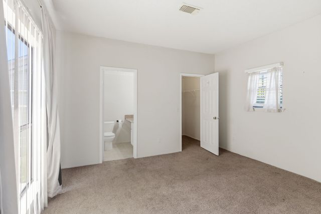 301 Laurel Hill Dr, Old Hickory, TN 37138
