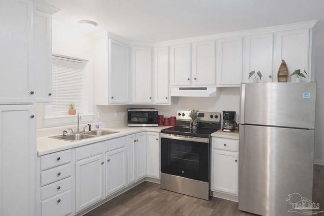 9433 Gulf Beach Hwy, Pensacola, FL 32507