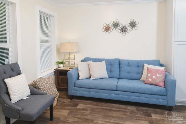 9433 Gulf Beach Hwy, Pensacola, FL 32507