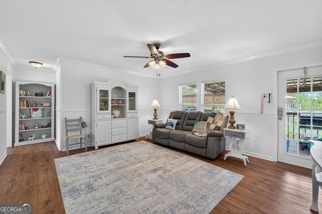 1953 Raybon Road W, Hoboken, GA 31542