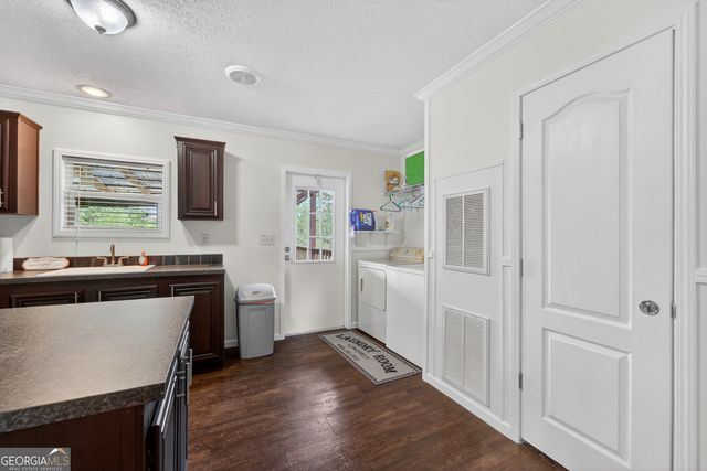 1953 Raybon Road W, Hoboken, GA 31542