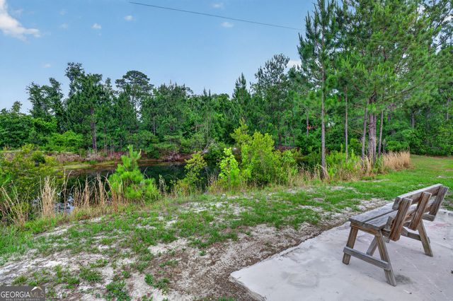 1953 Raybon Road W, Hoboken, GA 31542