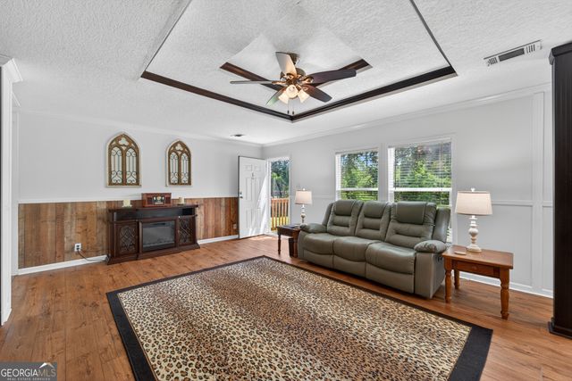 1953 Raybon Road W, Hoboken, GA 31542