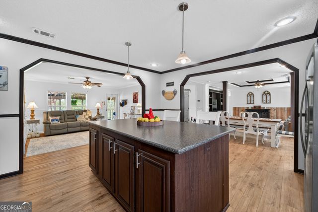 1953 Raybon Road W, Hoboken, GA 31542
