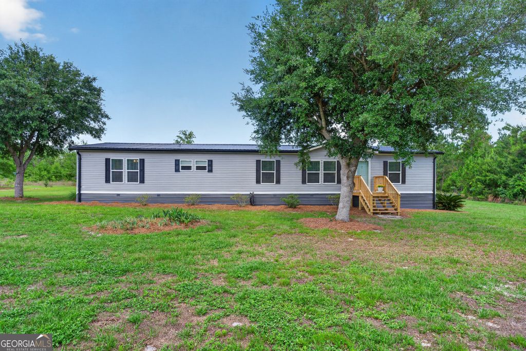 1953 Raybon Road W, Hoboken, GA 31542