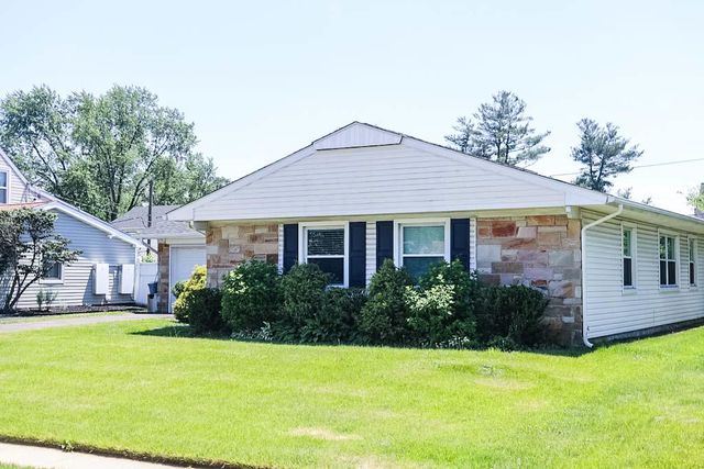 18 HOLTON LN, Willingboro, NJ 08046